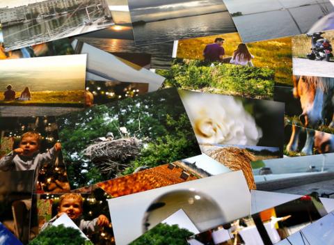 Nenechajte svoje spomienky zapadnúť prachom v počítači alebo vo vašom iPhone. Tlač 40 fotografií vo veľkosti 9×13cm či 10×15cm.