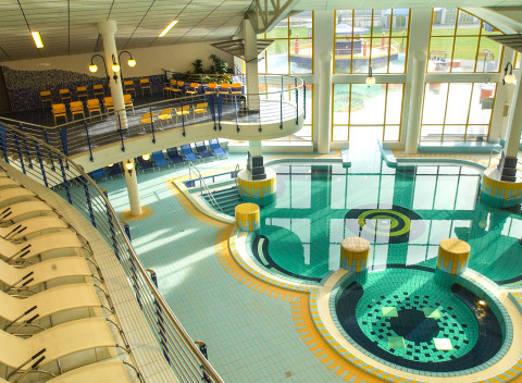 Maďarsko: Harmónia Hotel ***superior v krásnom Sárvári s wellness, vstupom do kúpeľov a polpeziou.