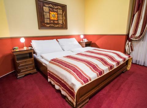 Prežite nezabudnuteľný víkend v luxusnom 4* hoteli Capital v centre Nitry s neobmedzeným wellness, masážou a chutnou 3-chovodou večerou.