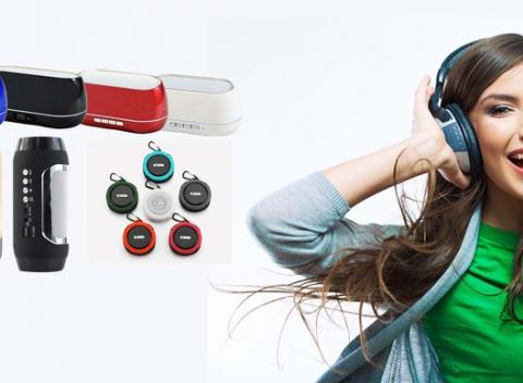 Vodeodolný reproduktor, reproduktor s MP3 prehrávačom, rádiom, USB a MicroSD vstupom alebo inteligentný dotykový reproduktor s LED lampou. 