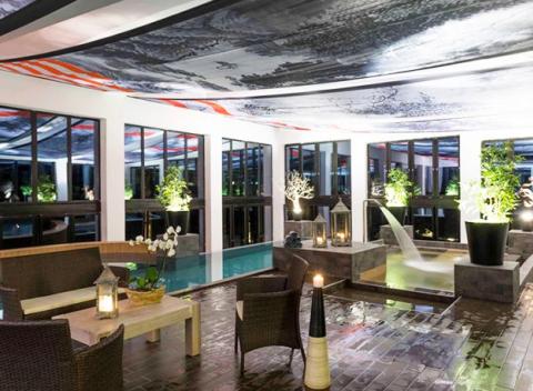 Prežite skvelú rodinnú dovolenku v horách blízko maďarského mesta Eger. Wellness pobyt v Oxigén Hotel Superior Family & Spa v Noszvaj. 