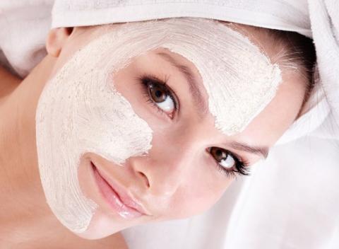 Čistenie pleti a pedikúra v salóne SLID. Dajte už konečne zbohom letu, ktoré nechalo stopy na vašej tvári, ale aj na chodidlách. 