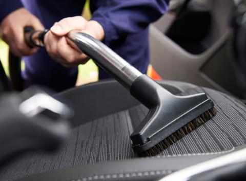 Darčekové kupóny komplexnej starostlivosti o údržbu vášho vozidla, vďaka ktorým bude vaše auto ako zo škatuľky počas celého roka 2017. 