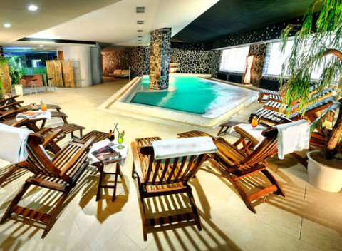 Jesenný pobyt s polpenziou a wellness v Hoteli Grand**** Jasná - hory ako na dlani.