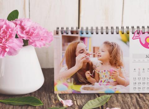 Spomienky sú vec, ktorú si človek uchová po celý život. Pripomínajte si krásne chvíle svojich najmilších po celý rok vďaka fotokalendáru. 