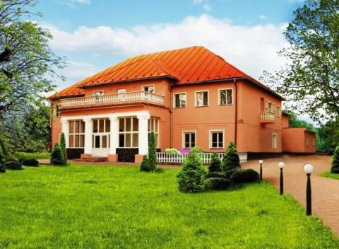 Oddychujte ako aristokrati v štýlovom renesančnom hoteli Svätojánsky kaštieľ *** v Liptovskom Jáne. Čaká vás polpenzia a relax v prírode.