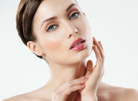 Čistenie pleti kozmetikou SynCare, hydratácia, lifting či anti-akné ošetrenie. Je čas pripraviť pokožku na zimu a jej nepriaznivé vplyvy. 