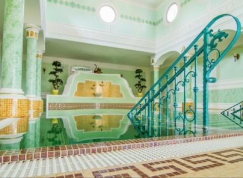 Dovolenka v obľúbenom penzióne Iveta, blízko slovenského Mŕtveho mora v Podhájskej. Pobyt s polpenziou a zľavami na bowling a wellness.