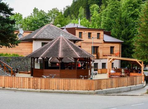 Aktívna dovolenka v športovo-rekreačnom areáli na Morave. Rodinný pobyt vo Wellness hoteli Bozeňov*** s polpenziou a neobmedzeným wellness.