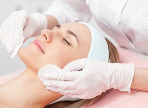 Ultrazvukové čistenie + ozonizér pre problematickú pleť. Doprajte vašej pleti ošetrenie, aby sa uzdravila a bola dlhodobo krásna.   