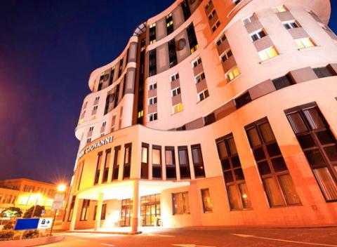 Romantický pobyt v krásnej Prahe pre dvoch v hoteli Don Giovanni **** s raňajkami a hodinovou plavbou loďou po Vltave.