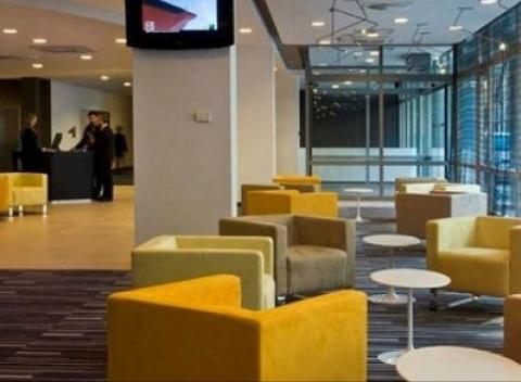 Doprajte si úžasný rodinný pobyt v 4* hoteli Park Inn by Radisson Budapest. Tešte sa na výborné raňajky, štýlové prostredie a Budapest Card.