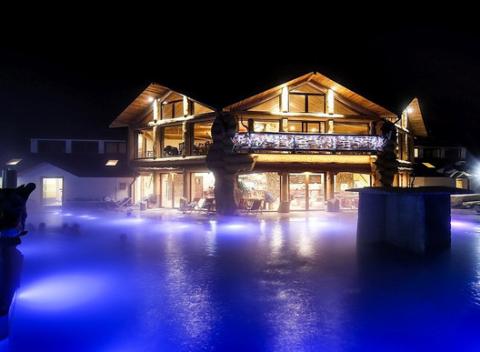 Rodinný lístok alebo vstup pre jednotlivca do termálneho kúpaliska Goracy Potok. Doprajte sebe aj deťom skvelú zábavu a regeneráciu. 