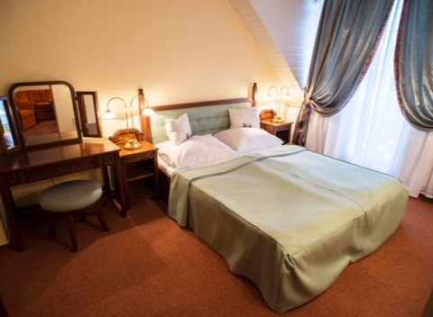 Dokonalý oddych v maďarskom kúpeľnom meste Hevíz. Rodinný pobyt v elegantnom Erzsébet Hotel Hévíz*** s neobmedzeným wellness a polpenziou. 