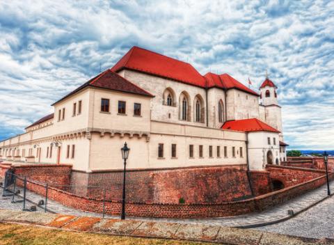 Vedeli ste, že Brno je hlavné mesto zábavy, kultúry a mnohých zaujímavých miest. Pobyt s raňajkami a parkovaním v hoteli OLD TOWN Brno****.