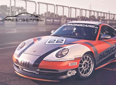 Akčná jazda na Porsche 911 alebo BMW E36 na SLOVAKIA RINGU. Chyťte volant, dupnite na plyn a vychutnajte si jazdu na skvelom aute.