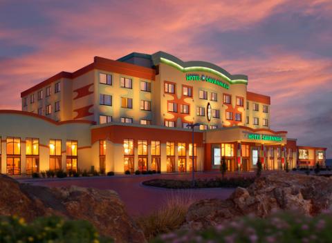 Luxusná rodinná dovolenka v stredovekom historickom meste Znojmo. Pobyt v hoteli Savannah****deluxe s polpenziou a neobmedzeným wellness.