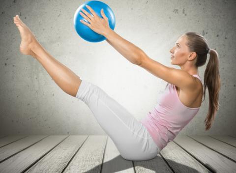 Wellness joga, mama joga, ranná hatha joga + 5 tibeťanov alebo pilates v krásnych priestoroch Miracle štúdia v centre Bratislavy.