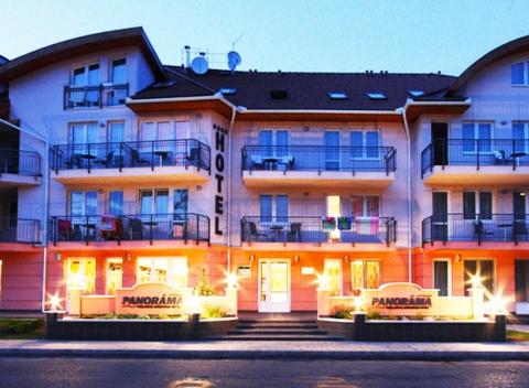 Regenerujúci pobyt v jedinečných liečivých vodách kúpeľného mesta Hajdúszoboszló s ubytovaním v 4* Panoráma Wellness Apartman Hotel.