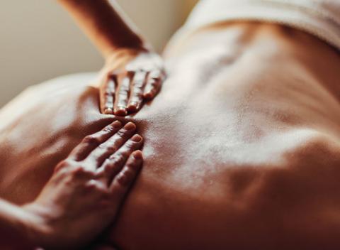 Príďte si oddýchnuť a vychutnať masáž od skúsenej fyzioterapeutky s dlhoročnou praxou. Môžete si vybrať zo širokej ponuky masáží.  