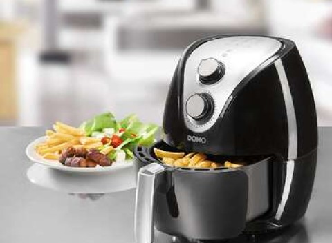 Teplovzdušná fritéza DOMO – zdravé fritovanie bez oleja. Vrátane knihy receptov.
