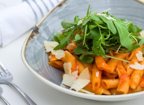 Darujte niekomu výnimočnému gastronomický zážitok v podobe 3-chodového menu v reštaurácii Au Café na brehu Dunaja.