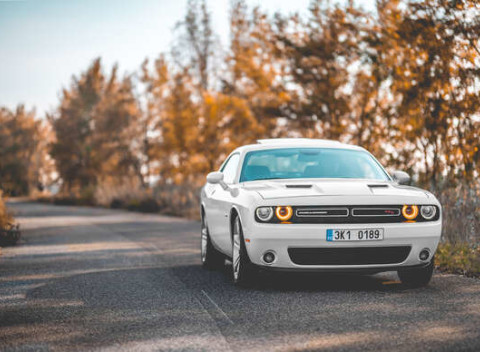 Jedinečný zážitok za volantom nadupaného Dodge Challengera V8 HEMI 5.7l.