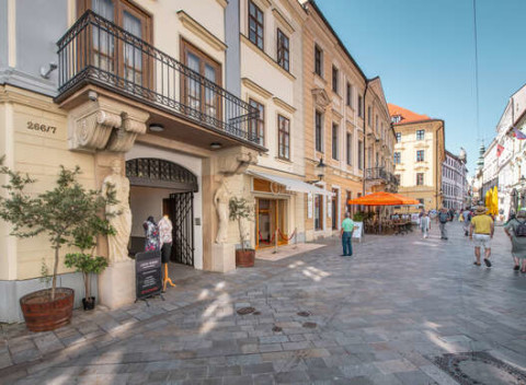 Výnimočné masážne balíčky pre dámy na Ventúrskej v salóne Evanel.