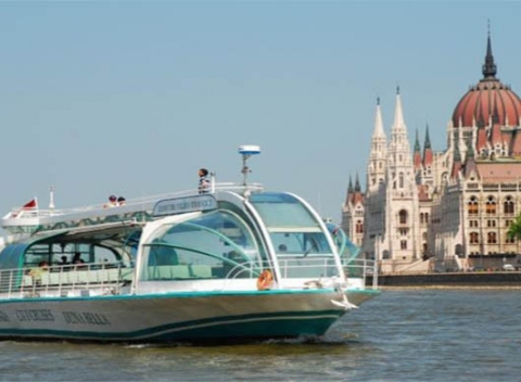 Preneste sa do 19. storočia a cíťte sa ako pravý kráľ s kráľovnou. Rodinný pobyt v historickej Budapešti s ubytovaním v 3* hoteli Kings.