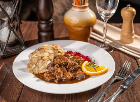 Darčeková poukážka na konzumáciu jedla a nápojov v Modrej Hviezde.