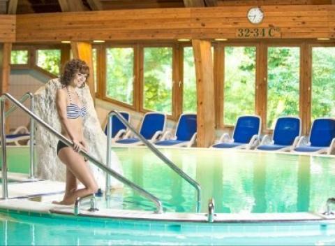 Zažite tú najlepšiu oddychovú dovolenku v Maďarsku. Pobyt v luxusnom 4* hoteli Danubius Health Spa Resort Hévíz len kúsok od jazera. 