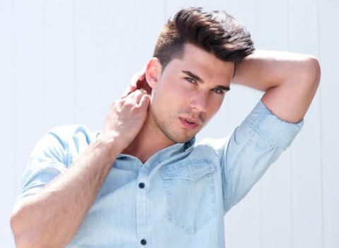 Dámsky aj pánsky strih či farbenie vlasov vrátane stylingu. Na výber z 3 kaderníckych balíčkov, každé ročné obdobie prináša nové trendy.