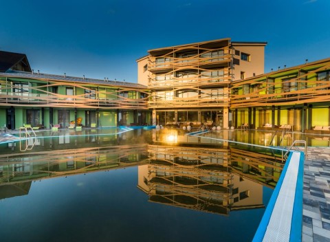 Hotel Galeria Thermal Bešeňová sa nachádza priamo v aquaparku Bešeňová.