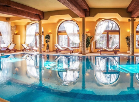 Nechajte sa rozmaznávať v luxusnom wellness & SPA hotela Grand Hotel Stamary****. Pobyt v mestečku Zakopané s nádherným výhľadom na Tatry.