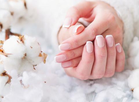 Japonská manikúra alebo originál Shellac značky CND s vitamínmi. Krásne, silné nechty plné lesku môžete mať aj vy. 