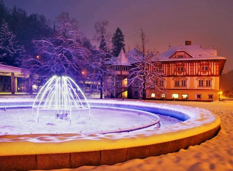 Utečte pred stresom a starosťami do kúpeľných Luhačovíc! Pobyt pre dvoch s polpenziou na 3 a viac dní v Hoteli a Valašskom šenku Ogar***. 