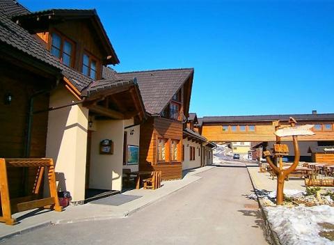 Rodinný hotel Fuggerov Dvor*** Selce s tradičnou kuchyňou, wellness a minifarmou.