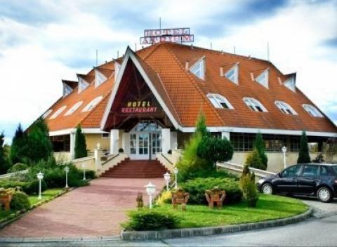 Skvelá dovolenka v maďarskom hoteli Gastland Átrium*** s polpenziou a celodennou vstupenkou do Thermalparku St. Gotthard Spa & Wellness.