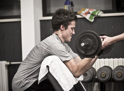 Už viete, ako sa po Vianociach dostanete opäť do formy? S permanentkami do fitnescentra Hektor či do fitka Dyana to zvládnete raz-dva.