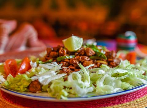 Romantické menu v mexickej reštaurácii Blue Agave - špeciálny tanier pre dvoch, originálny dezert a drink podľa výberu.