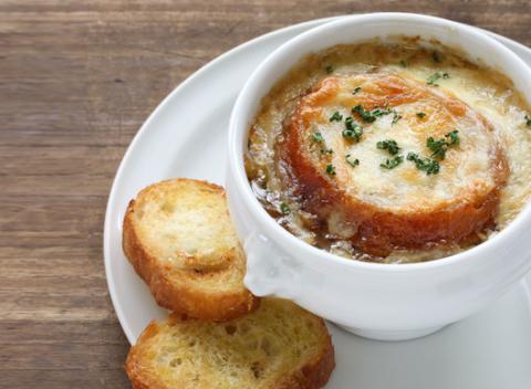 Preneste sa jedlom do krajiny Galského kohúta a nechajte sa opantať francúzskou kuchyňou. Degustačné 4-chodové menu v hoteli Spectrum.