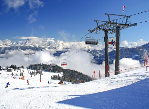 Parádna zima v Alpách pri zjazdovkách: Hotel Tauplitzerhof *** s wellness, zľavovou kartou a polpenziou.