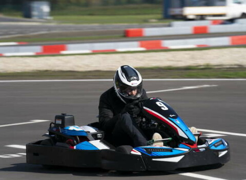 Päť jázd na motokáre SODI SR 5 na najdlhšej dráhe na Slovensku.