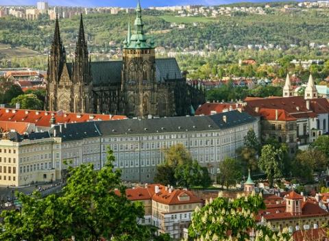 Prechádzka popri Vltave a množstvo historických pamiatok vás čaká na dovolenke v Prahe v Hoteli D`Angelo***, kde sa budete cítiť ako doma.