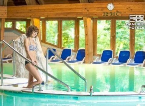 Zažite tú najlepšiu oddychovú dovolenku v Maďarsku. Pobyt v luxusnom 4* hoteli Danubius Health Spa Resort Hévíz len kúsok od jazera. 