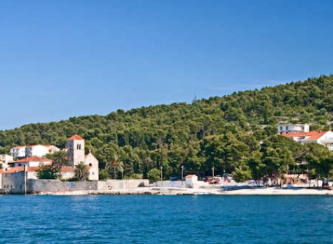 Vyberte sa s rodinou a priateľmi aj tento rok za úžasnou dovolenkou do Chorvátska. Pobyt s raňajkami v 4* hoteli pri historickom Trogire.