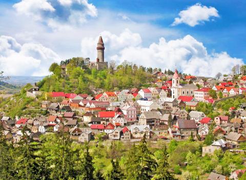 Ideálna dovolenka po celý rok vás čaká na Valašsku! Pobyt s polpenziou a balíčkom aktivít v 4* hoteli Gong v mestečku Štramberk.