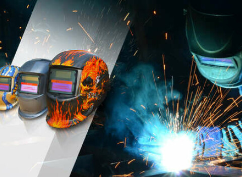 Štýlové samostmievacie kukly na zváranie. Nepodceňujte ochranu očí a tváre pri zváraní.