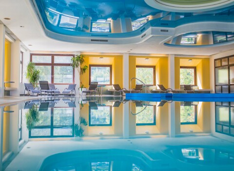 Krásne Viedenské Alpy v Sporthoteli am Semmering *** uprostred prírody s bazénom a polpenziou.