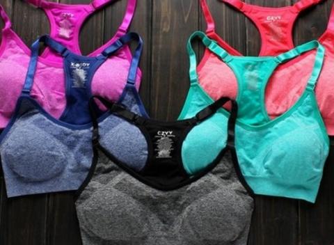 Športové melírované podprsenky vo viacerých farbách. Dobre padnúca podprsenka dodá prsiam dostatočnú podporu, uľaví od bolesti chrbta.